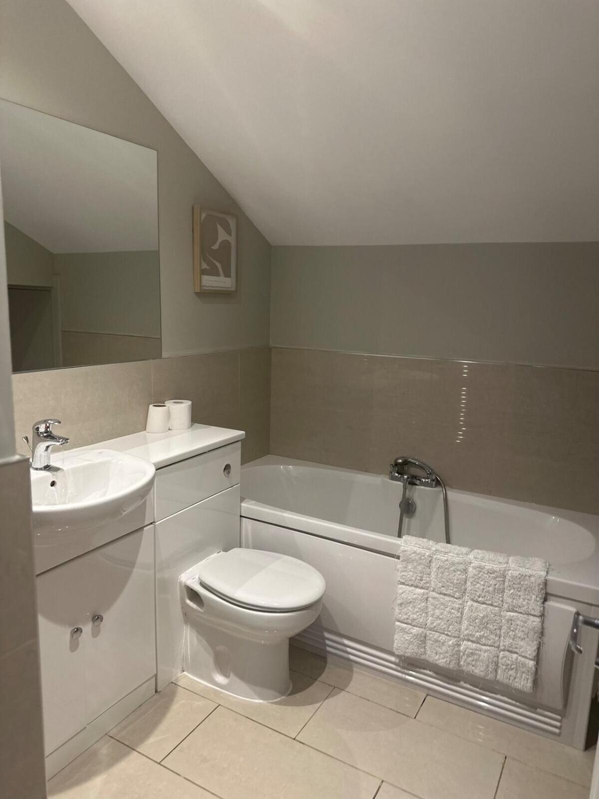Union Terrace Garden View Apartment Абърдийн Екстериор снимка