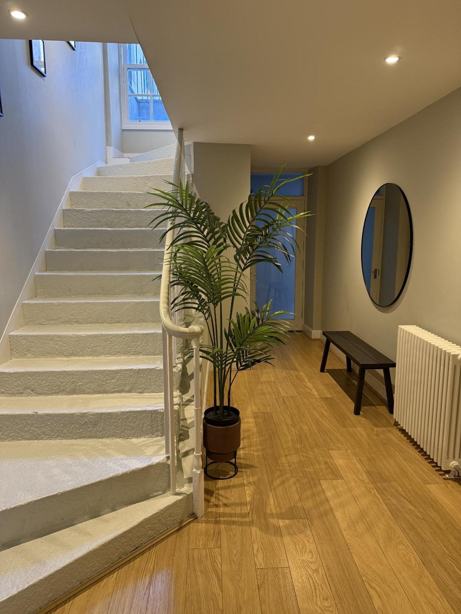 Union Terrace Garden View Apartment Абърдийн Екстериор снимка